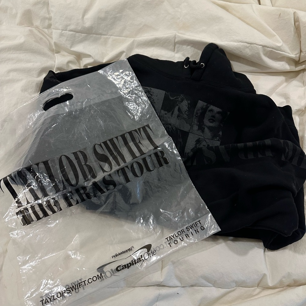 Taylor Swift Eras Tour Merch official stadium exclusive black hoodie size 2XL